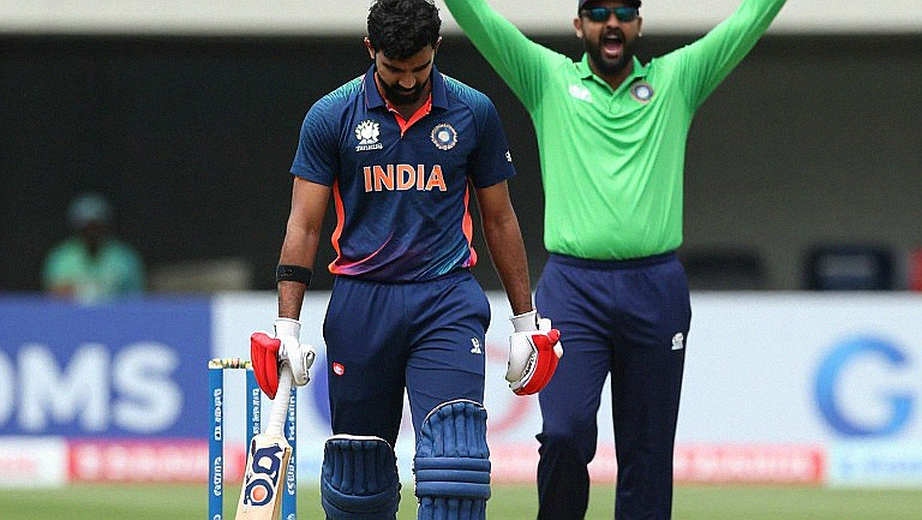 শূন্য ইনপুটের পাঠ: ক্রিকেট ও ট্রান্সফার বাজারে তথ্য যাচাইয়ের নতুন স্তর