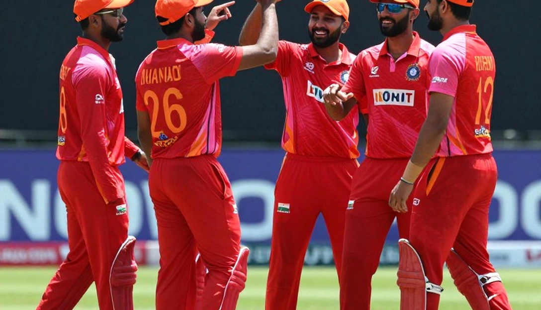 ৩৬তম ওভারের ক্যাচ, একটা আঙুল আর পাঁচ ম্যাচের হিসাব: ভারত সিরিজের আগে ওয়েস্ট ইন্ডিজের ঝুঁকি-নথি