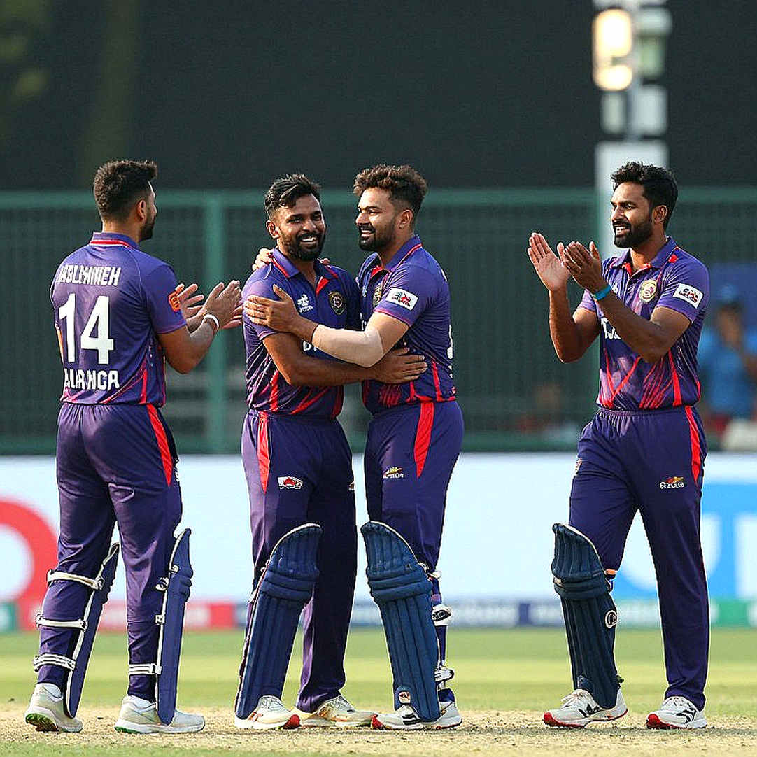 ডারবানের স্লিপে এক ক্যাচের ফারাক: স্মিথ কেন রুটের চেয়ে দ্রুত পৌঁছালেন, আর কেন এই রেকর্ড এখনো স্থির নয়