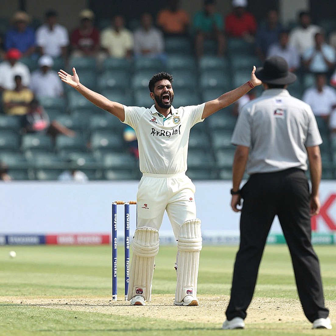 ব্লকচেইন ও ক্রিকেটের ডেটা অর্থনীতি: মূল্যায়নের নতুন মডেল, নীরব চলক এবং সম্পদ-ভিত্তিক বিশ্লেষণ
